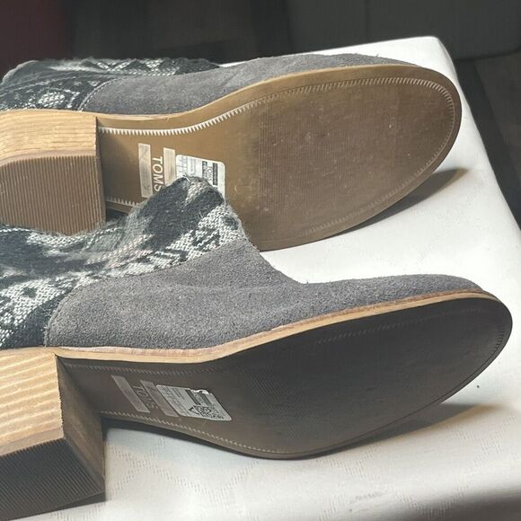 TOMS’ Women's Gray Leila Aztec Ankle Booties Size 7 Chunky Heel Tassels Western - Picture 11 of 12